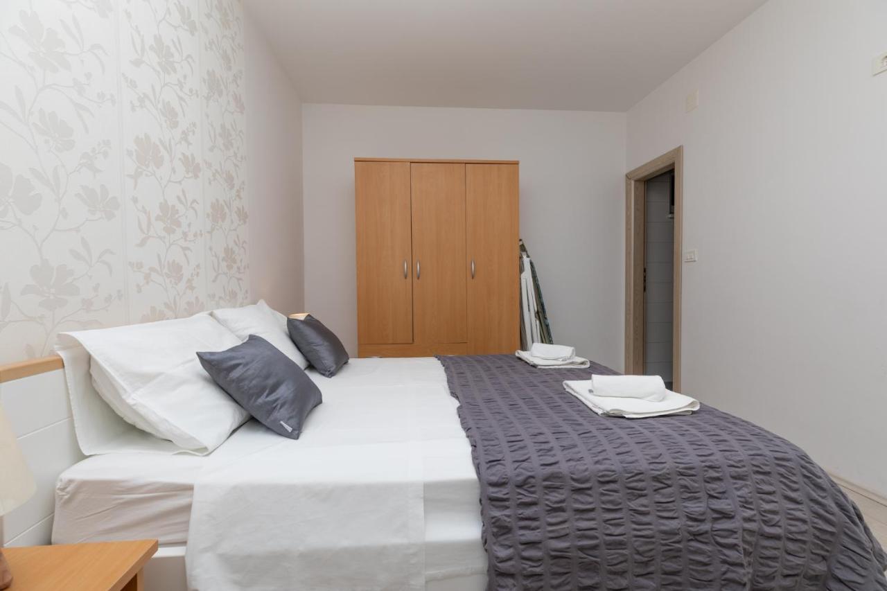 Apartments Villa Carica B&B Mimice Exterior photo